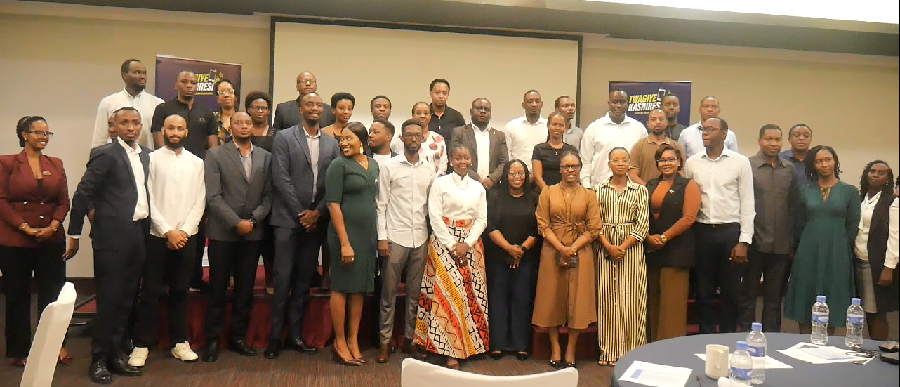 U Rwanda  mu Bukangurambaga bwo kwishyurana hakoreshejwe ikoranabuhanga binyuze muri gahunda ya “Twagiye Kashiresi”