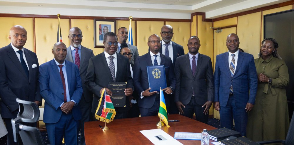 Hari icyizere ku biciro bya lisansi? U Rwanda na Kenya byasinye amasezerano akomeye ashobora koroshya itangwa rya peteroli